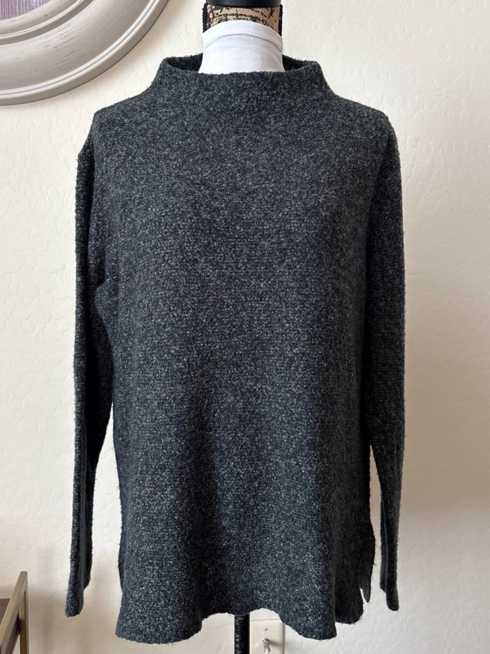 old navy women’s gray wool blend sweater. XL